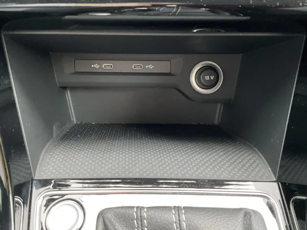 VW Touran 1.5 TSI DSG HIGHLINE R-LINE *** TOP AUSSTATTUNG ***