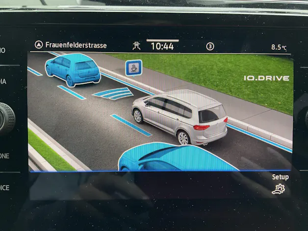 VW Touran 1.5 TSI DSG HIGHLINE R-LINE *** TOP AUSSTATTUNG ***