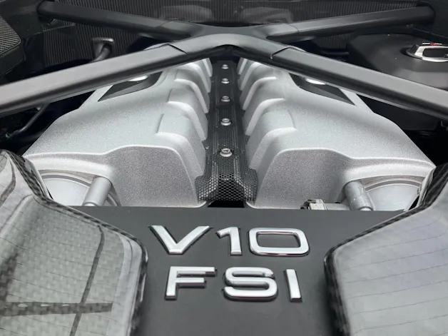 Audi R8 COUPE 5.2 FSI QUATTRO PERFORMANCE *** OPTIK PAKET SCHWARZ & CARBON PAKET ***