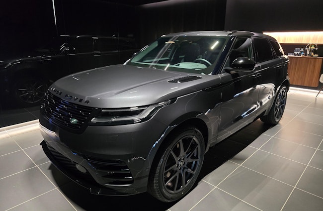 First vehicle image First vehicle image