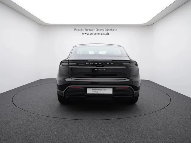 Porsche Macan 4