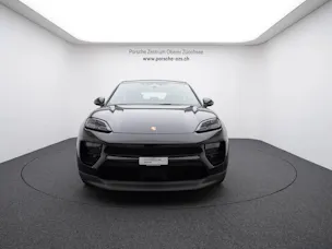 Porsche Macan 4