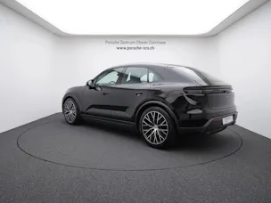 Porsche Macan 4