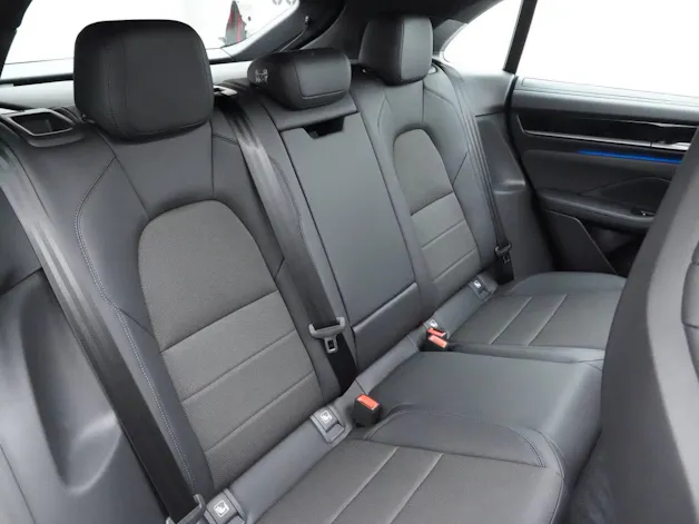 Porsche Macan 4