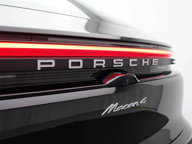 Porsche Macan 4