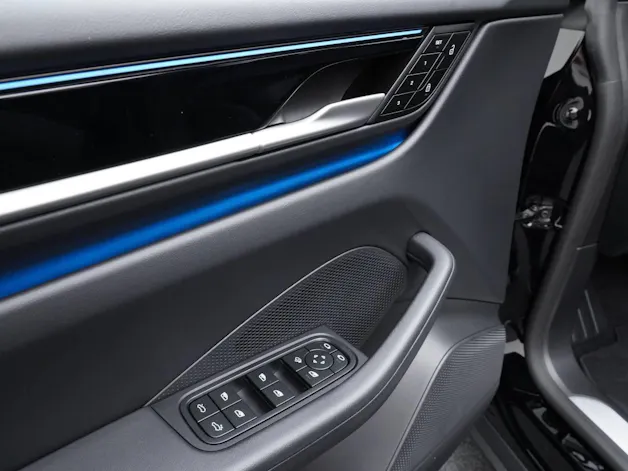 Porsche Macan 4