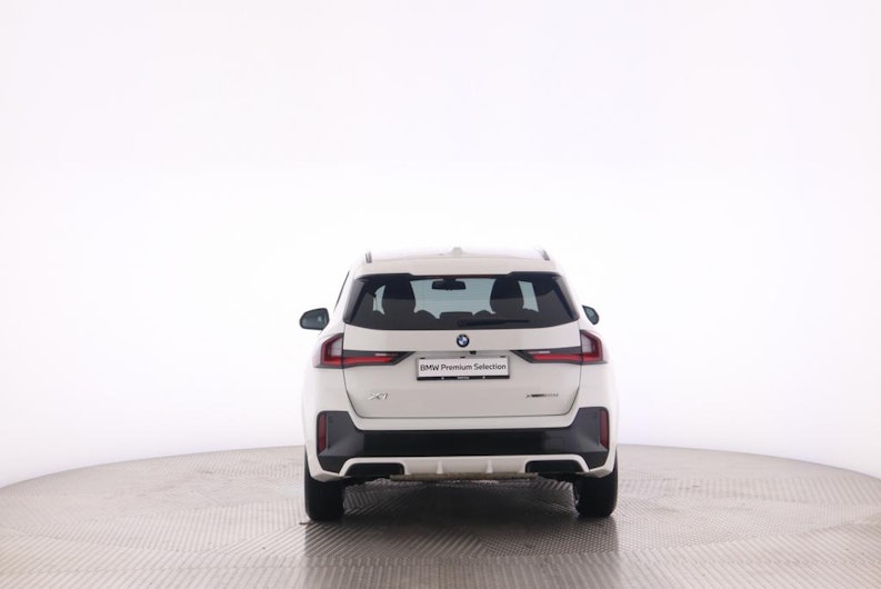 Vehicle image BMW X1