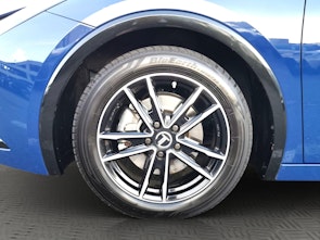 Vehicle image TOYOTA Prius 2.0 Plug-In-Hybrid Style