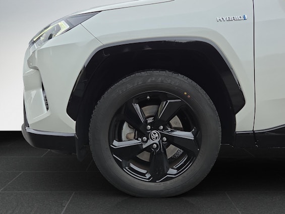 Vehicle image 18 Vehicle image 18