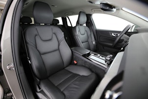 Vehicle image VOLVO V60 2.0 T6 TE Inscription eAWD