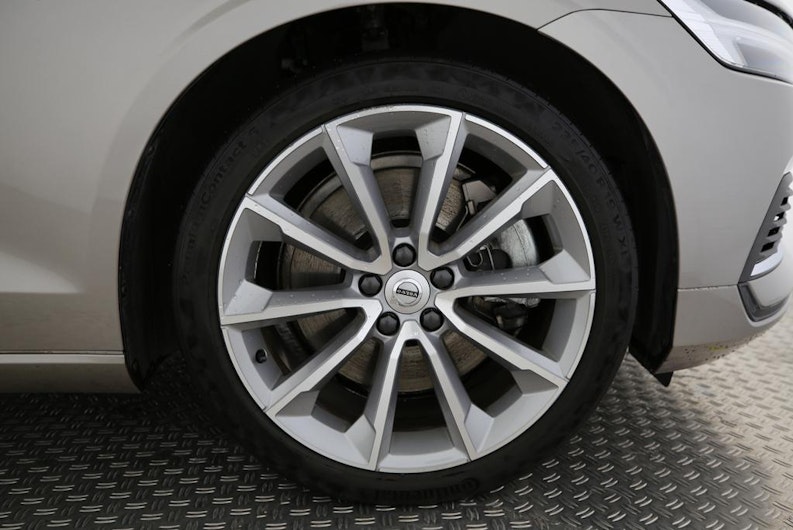 Vehicle image VOLVO V60