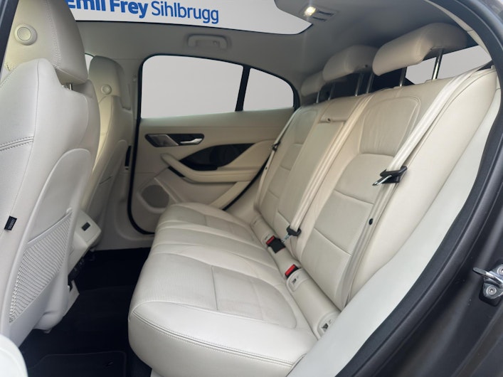 Vehicle image JAGUAR I-PACE