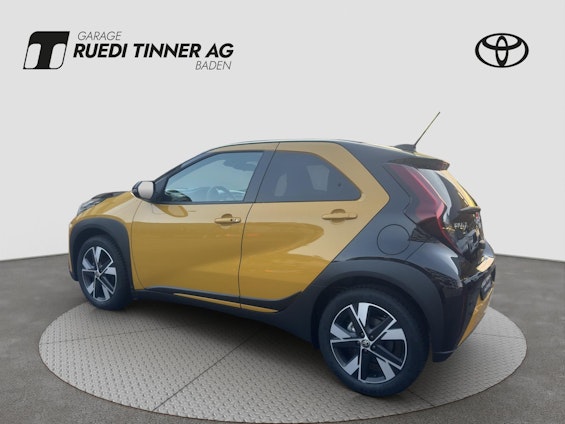 Vehicle image 6 Vehicle image 6