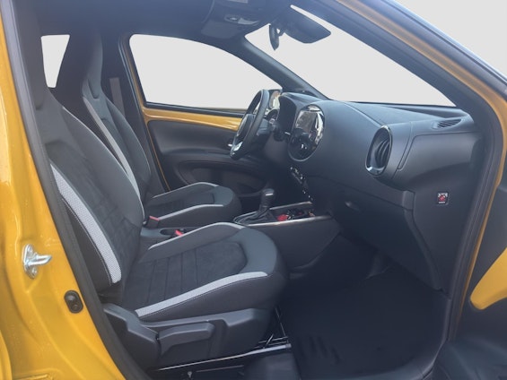 Vehicle image 15 Vehicle image 15