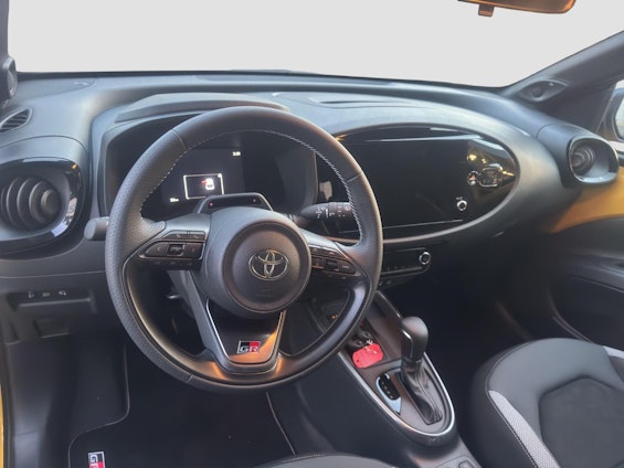 Vehicle image 11 Vehicle image 11