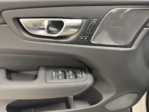 Volvo XC60 2.0 T8 TE Ultra Dark eAWD