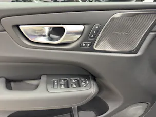 Volvo XC60 2.0 T8 TE Ultra Dark eAWD