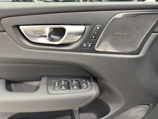 Volvo XC60 2.0 T8 TE Ultra Dark eAWD