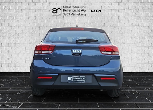 Vehicle image 3 Vehicle image 3