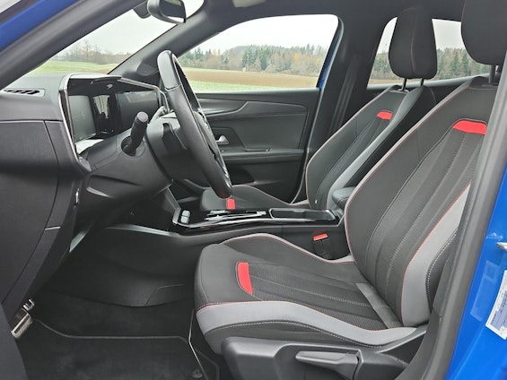 Vehicle image 6 Vehicle image 6