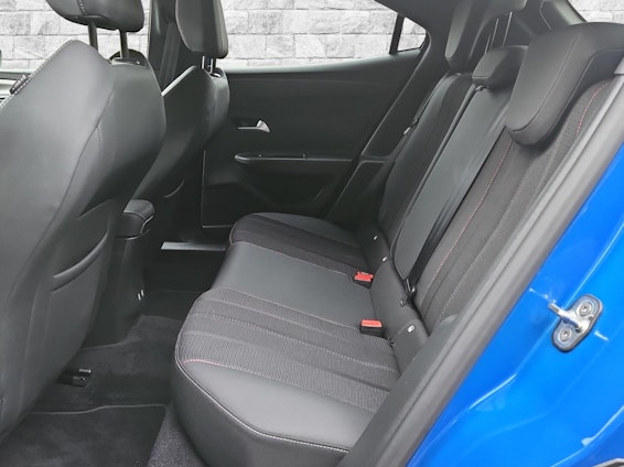 Vehicle image 7 Vehicle image 7