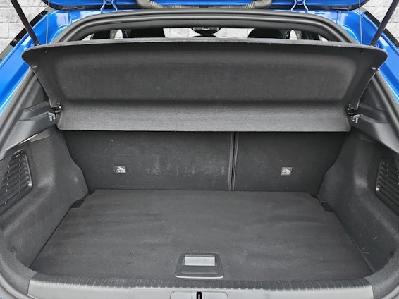 Vehicle image 8 Vehicle image 8