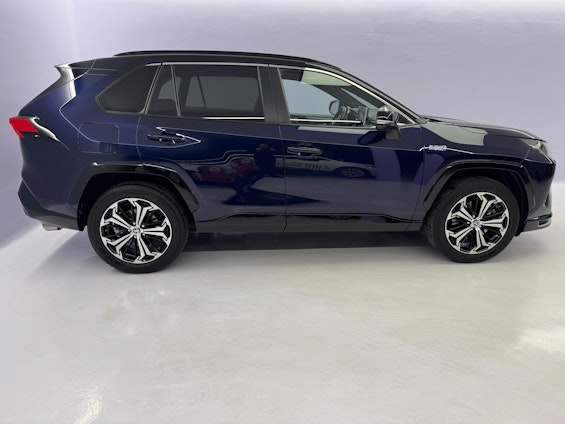 Vehicle image 2 Vehicle image 2