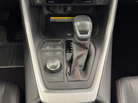 Vehicle image 13 Vehicle image 13