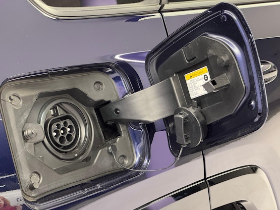 Vehicle image 17 Vehicle image 17