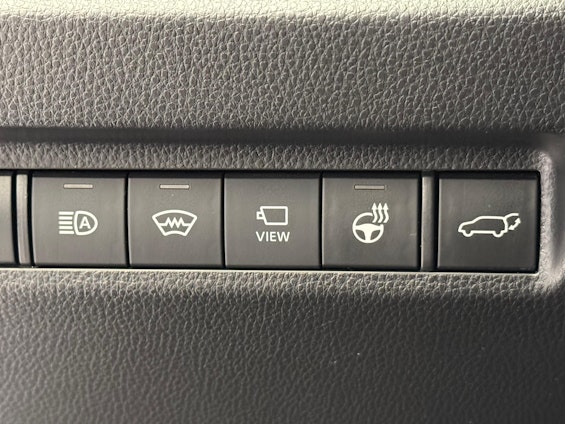 Vehicle image 14 Vehicle image 14