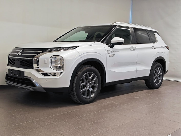 Vehicle image MITSUBISHI OUTLANDER