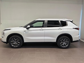 Vehicle image MITSUBISHI Outlander 2.4 PHEV Intense 4x4