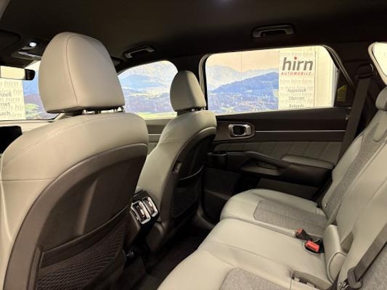 Vehicle image 6 Vehicle image 6