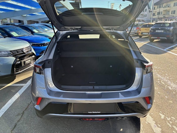 Vehicle image 6 Vehicle image 6