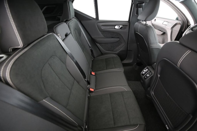 Vehicle image VOLVO EX40