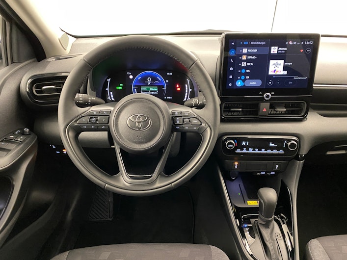 Vehicle image TOYOTA YARIS