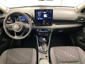 Vehicle image TOYOTA Yaris 1.5 VVT-i HSD Trend