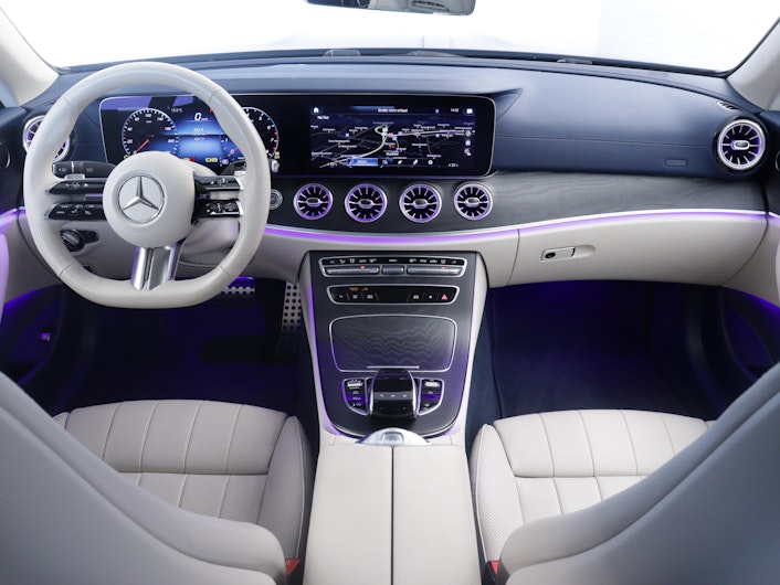 Vehicle image MERCEDES-BENZ E 200