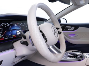 Fahrzeugbild MERCEDES-BENZ E 200 AMG Line 4matic Cabriolet