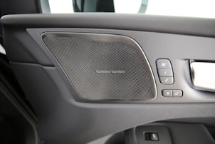 Vehicle image VOLVO XC60 2.0 T6 TE Ultra Dark eAWD