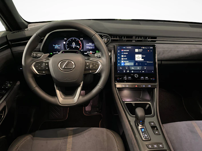 Fahrzeugbild LEXUS LBX
