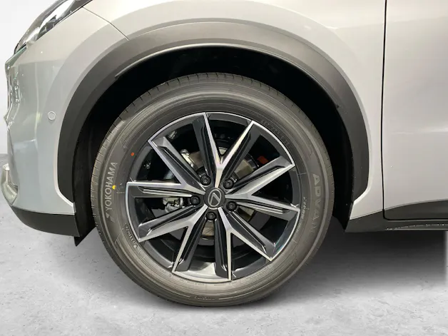 Lexus LBX 1.5 Hybrid Cool AWD