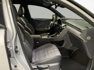 Lexus LBX 1.5 Hybrid Cool AWD