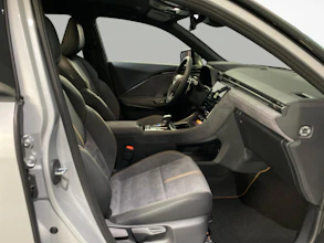 https://vehicle.imgix.net/4099549/fe44e8ce-4f82-4b12-88cb-47c824428a5a.jpg