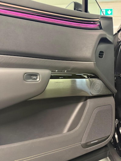 Vehicle image ZEEKR X