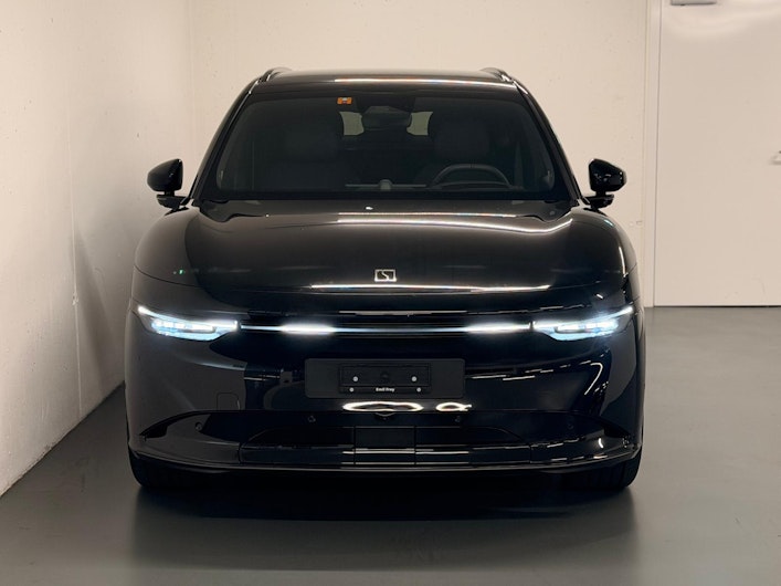 Vehicle image ZEEKR X