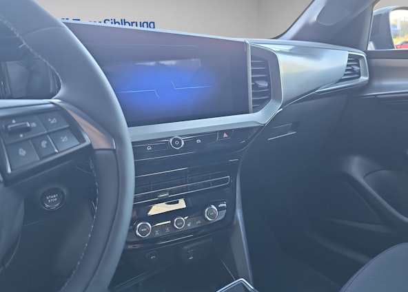 Vehicle image 6 Vehicle image 6