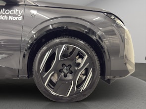 Vehicle image PEUGEOT 3008 e-Launch Edition AWD