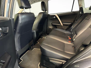 https://vehicle.imgix.net/4099617/35caf157-e415-4e96-a691-e64143a0d697.jpg