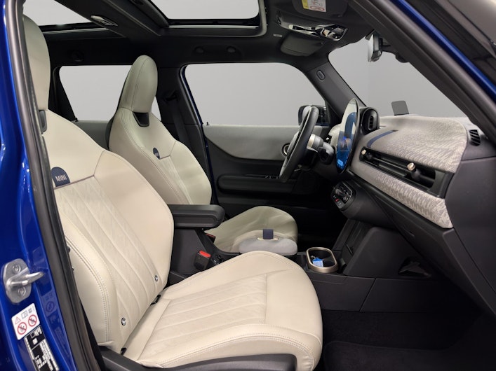 Vehicle image MINI MINI